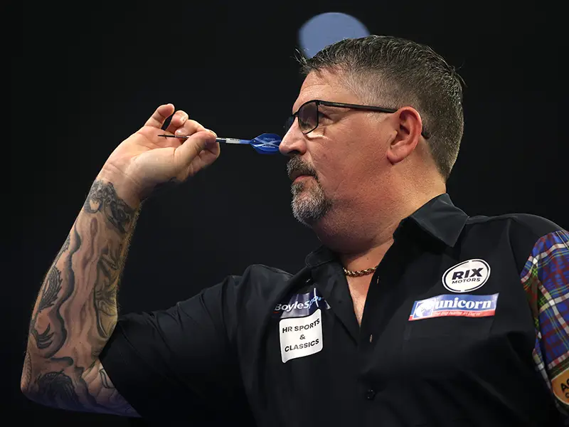 Gary Anderson celebrating on the PDC stage